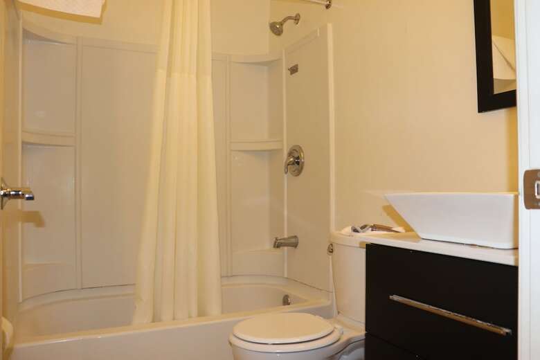 Hotel Curtis Inn & Suites