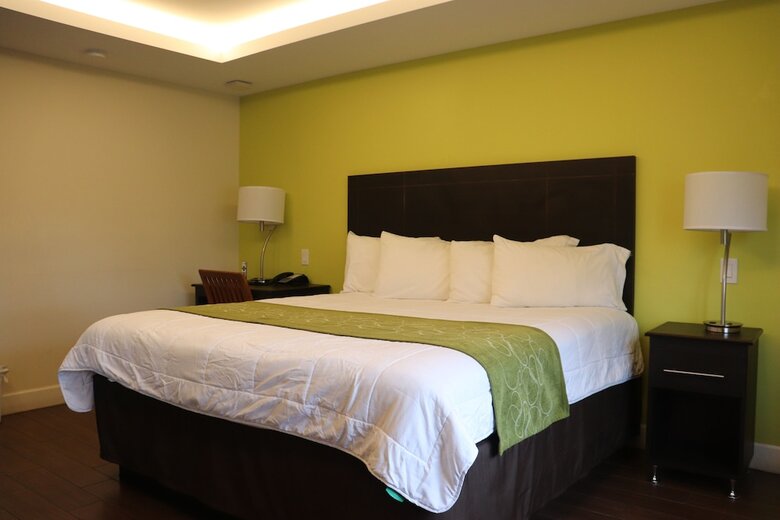 Hotel Curtis Inn & Suites