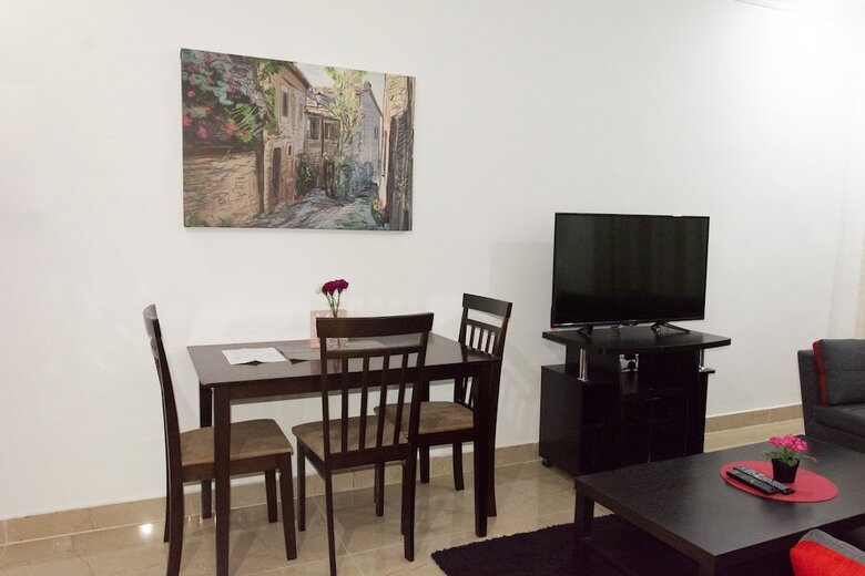 Hotel Flowers Inn 2