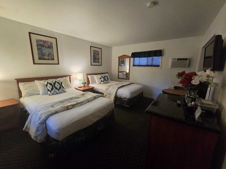 Cedar Lodge Motel