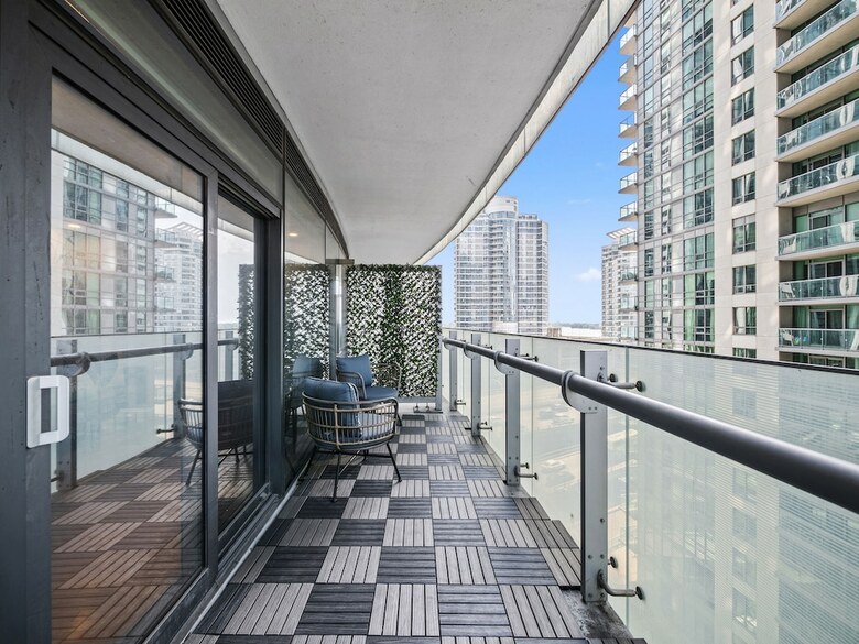 Aparthotel Stallion Suites Opp Cn Tower & Scotiabank Arena