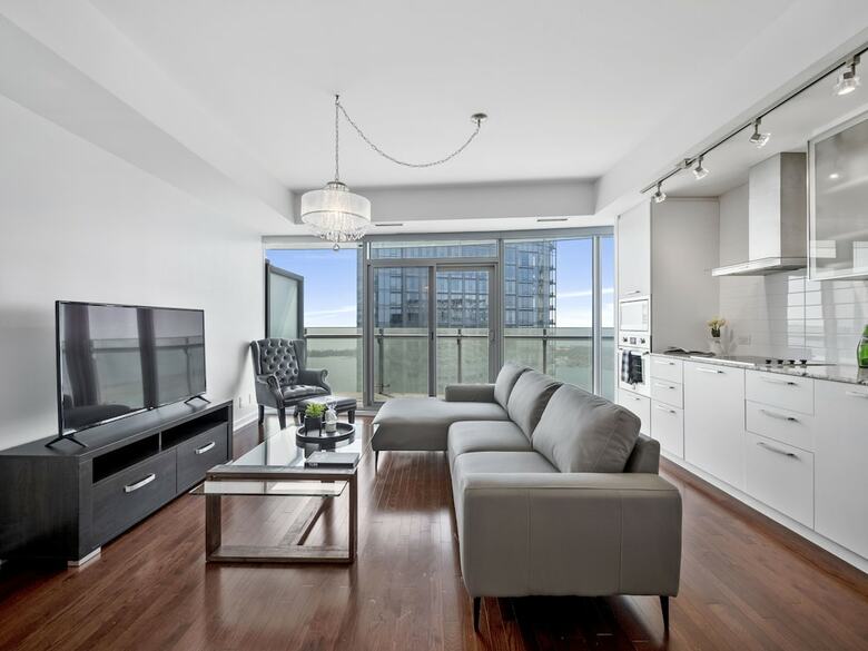 Aparthotel Stallion Suites Opp Cn Tower & Scotiabank Arena
