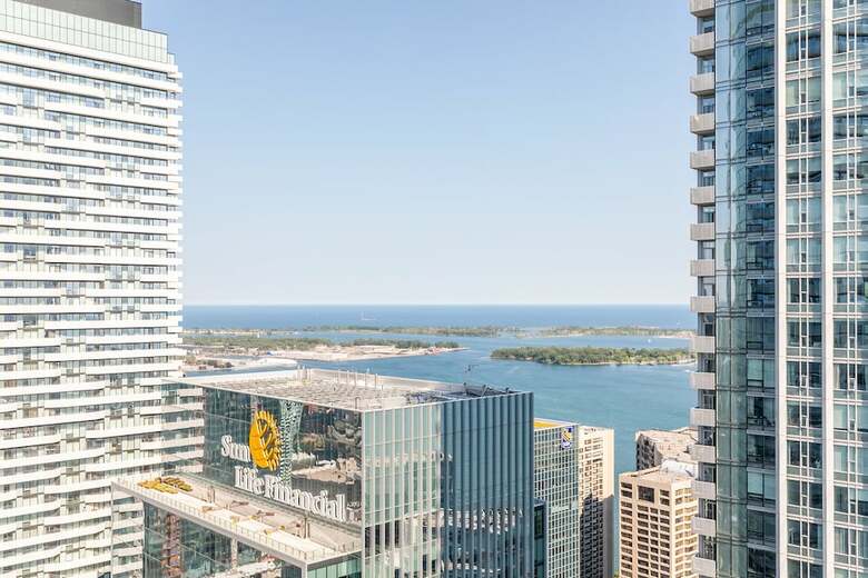 Aparthotel Stallion Suites Opp Cn Tower & Scotiabank Arena