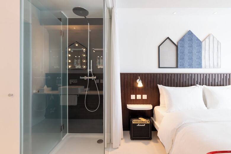 Ruby Zoe Hotel London