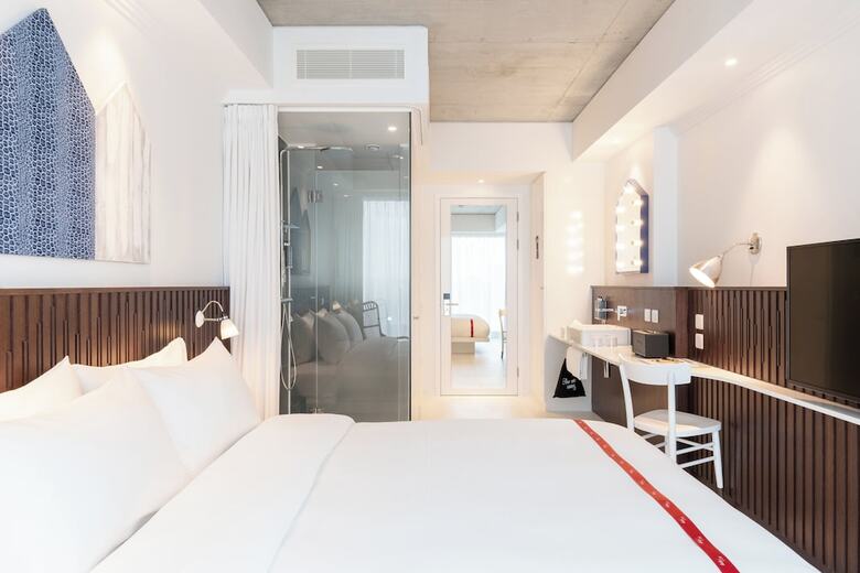 Ruby Zoe Hotel London