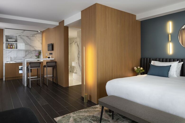 Hotel Howard Sur Seine
