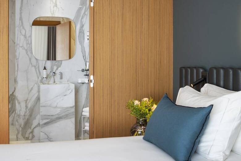 Hotel Howard Sur Seine