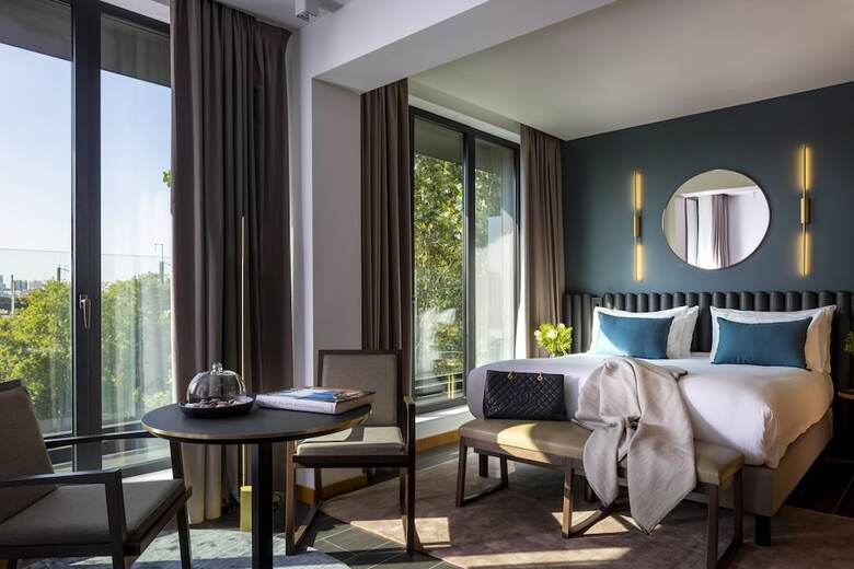 Hotel Howard Sur Seine