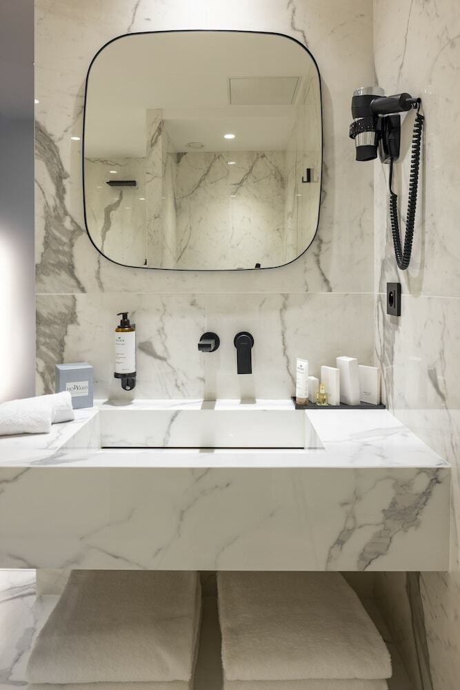Hotel Howard Sur Seine