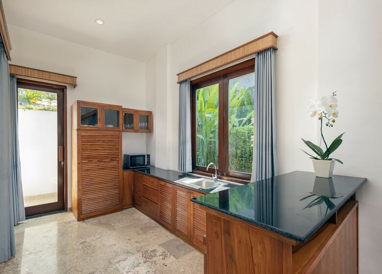Hotel Swan Paradise A Pramana Experience