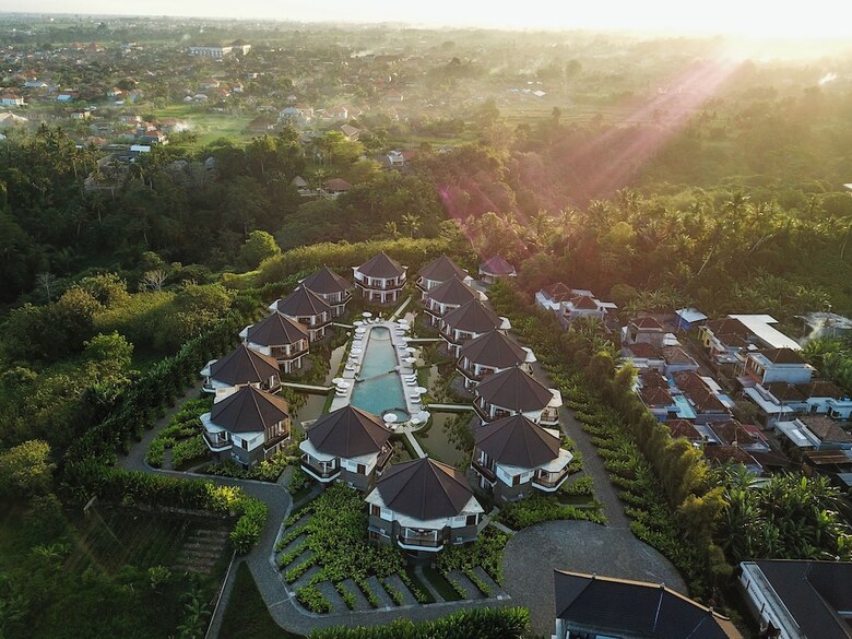 Hotel Swan Paradise A Pramana Experience