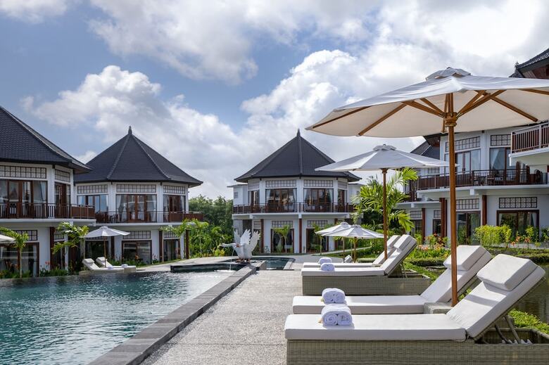 Hotel Swan Paradise A Pramana Experience