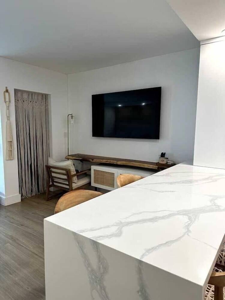 Hotel One Of A Kind - Ocean View Luxury Condo