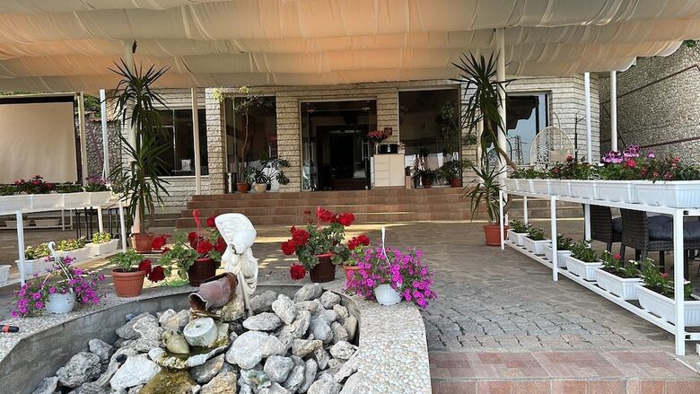 Hayat Hotel Ltd