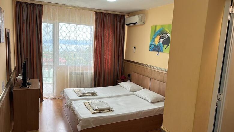 Hayat Hotel Ltd