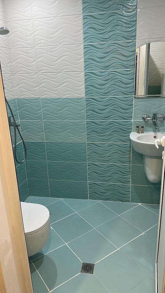 Hayat Hotel Ltd