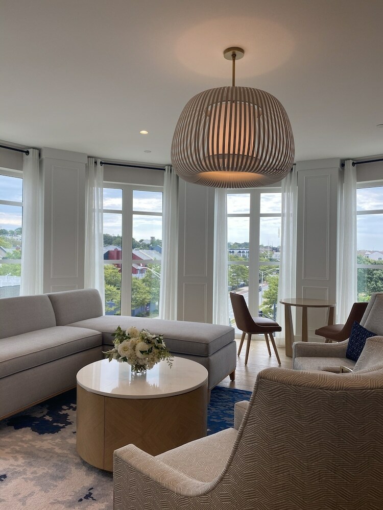 The Brenton Hotel