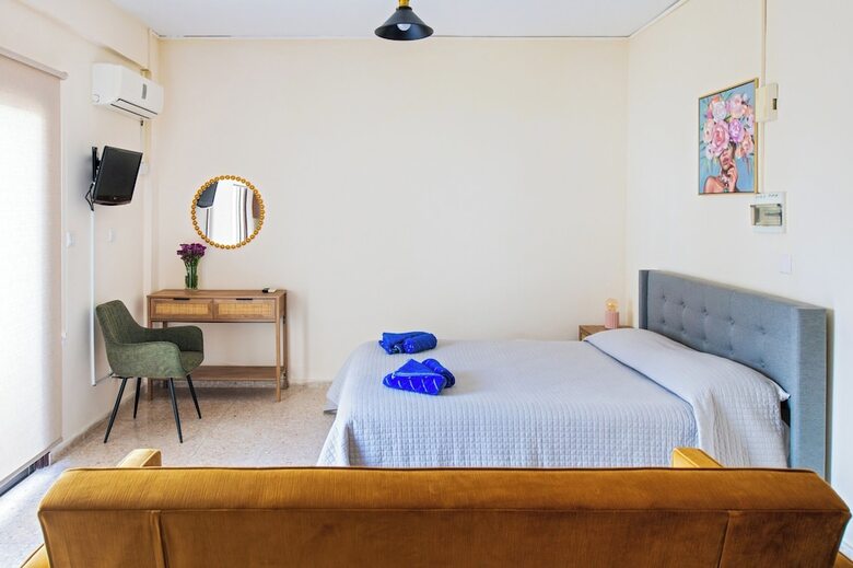Room-studio In Polis - Just 800 M From T