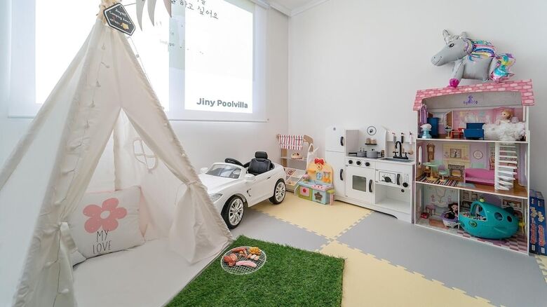 Pension Gapyeong Jinikidsdogchaepoolvilla