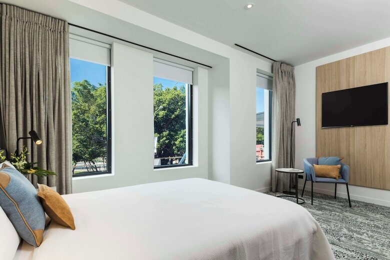 Oaks Cairns Hotel