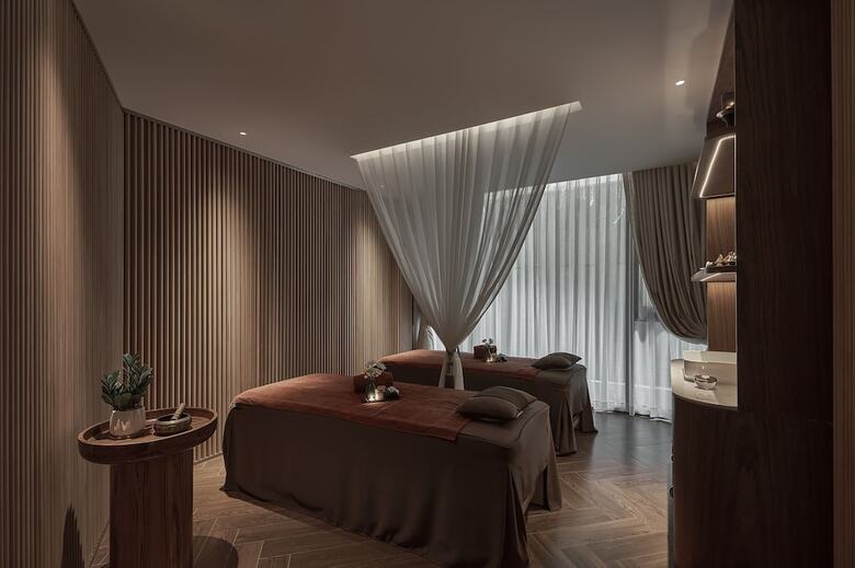 Hotel La Siesta Premium Saigon
