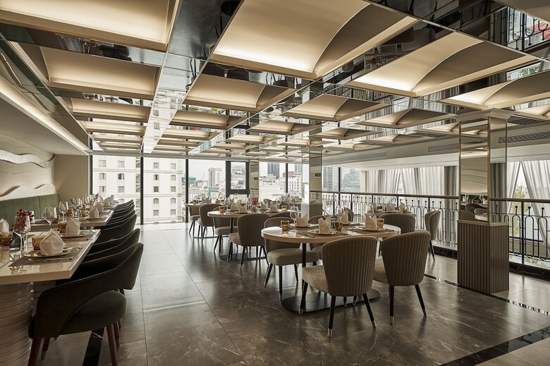 Hotel La Siesta Premium Saigon