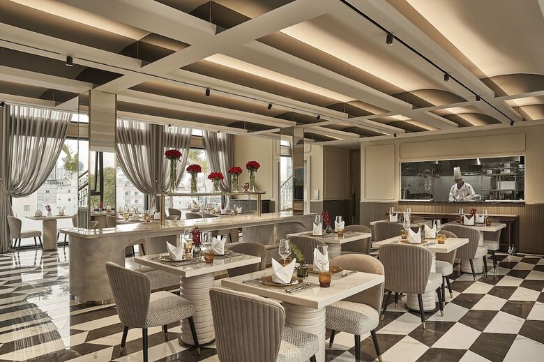 Hotel La Siesta Premium Saigon