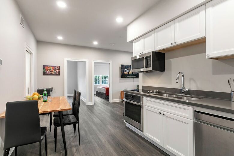 Aparthotel Bywater Suite Hotel