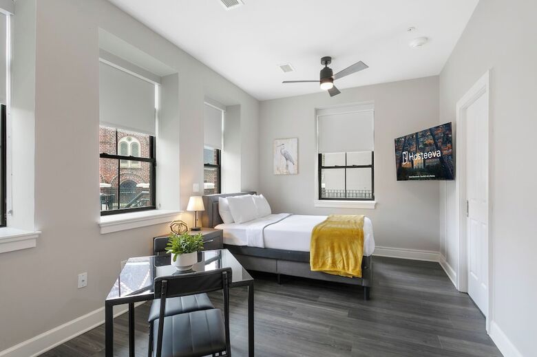Aparthotel Bywater Suite Hotel