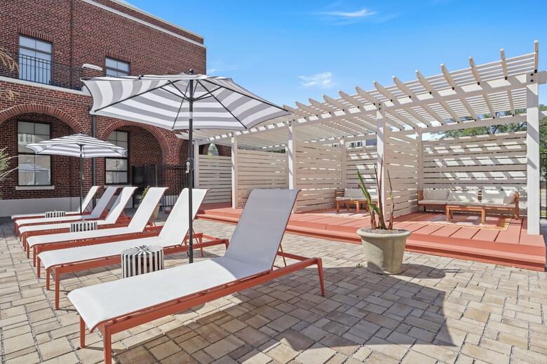 Aparthotel Bywater Suite Hotel
