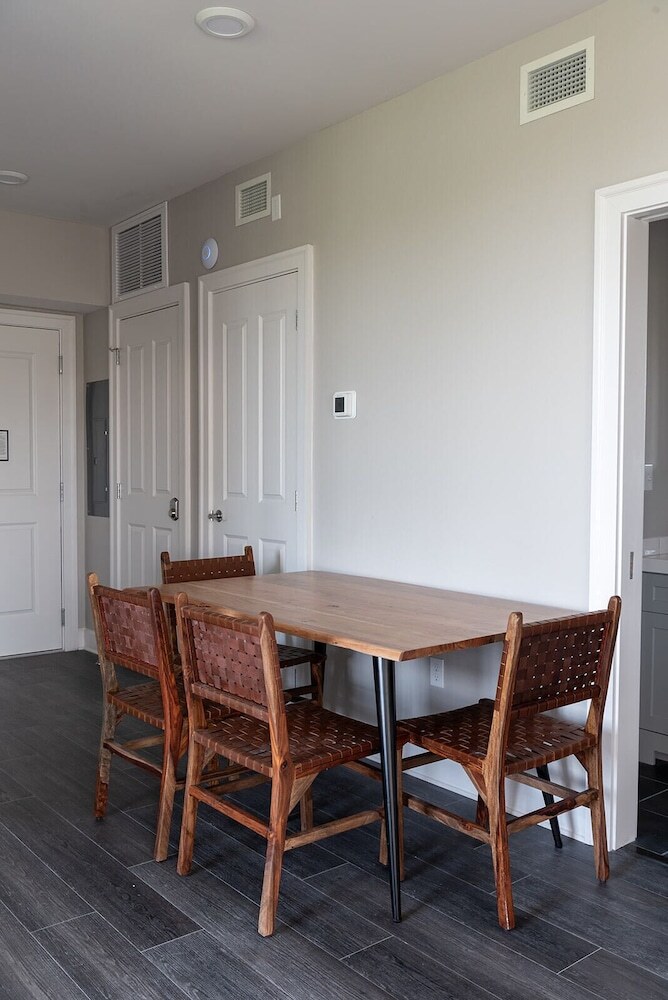 Aparthotel Bywater Suite Hotel