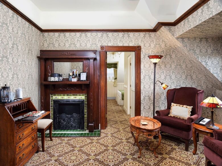Posada Pendray Inn & Tea House