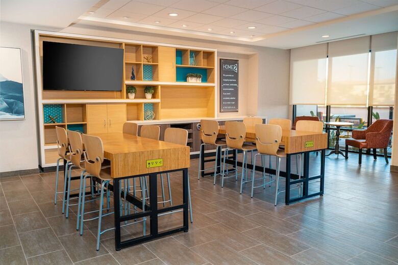 Hotel Home2 Suites By Hilton Corona