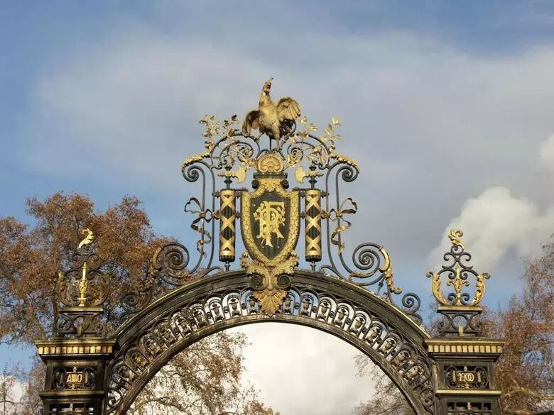 Posada Multir�sidence De L'elys�e