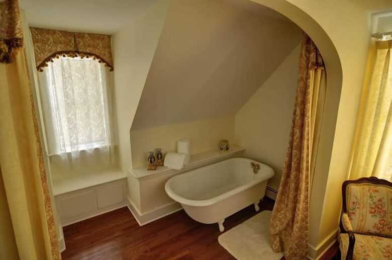 Bed & Breakfast Riverwood Inn