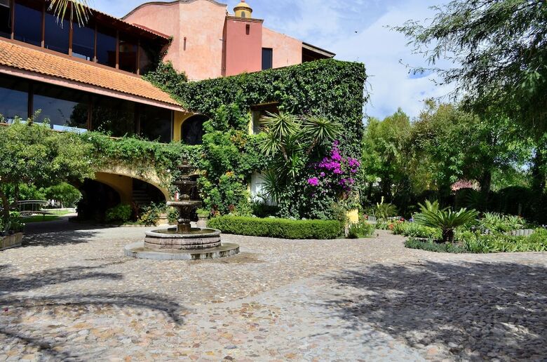Hotel Rancho Los Labradores