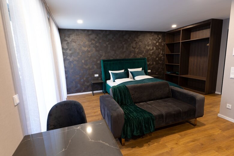 Hotel B-chill