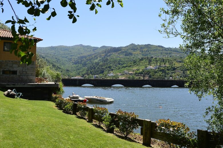 Casas De Pousadouro 1043