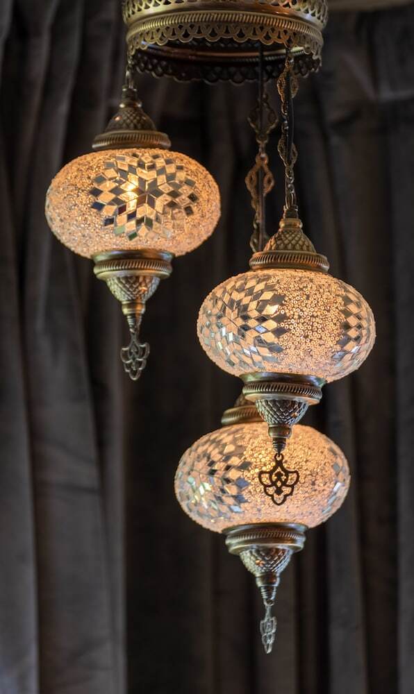 16 Elm Heritage Hotel