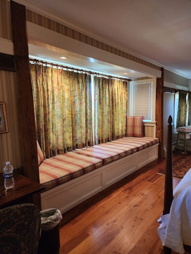 Bed & Breakfast Windham Hill Inn