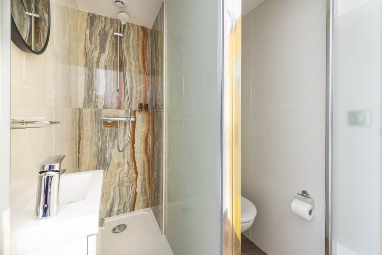 Hotel Zola 45 Bezons La Defense