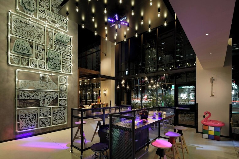 Hotel Moxy Osaka Umeda