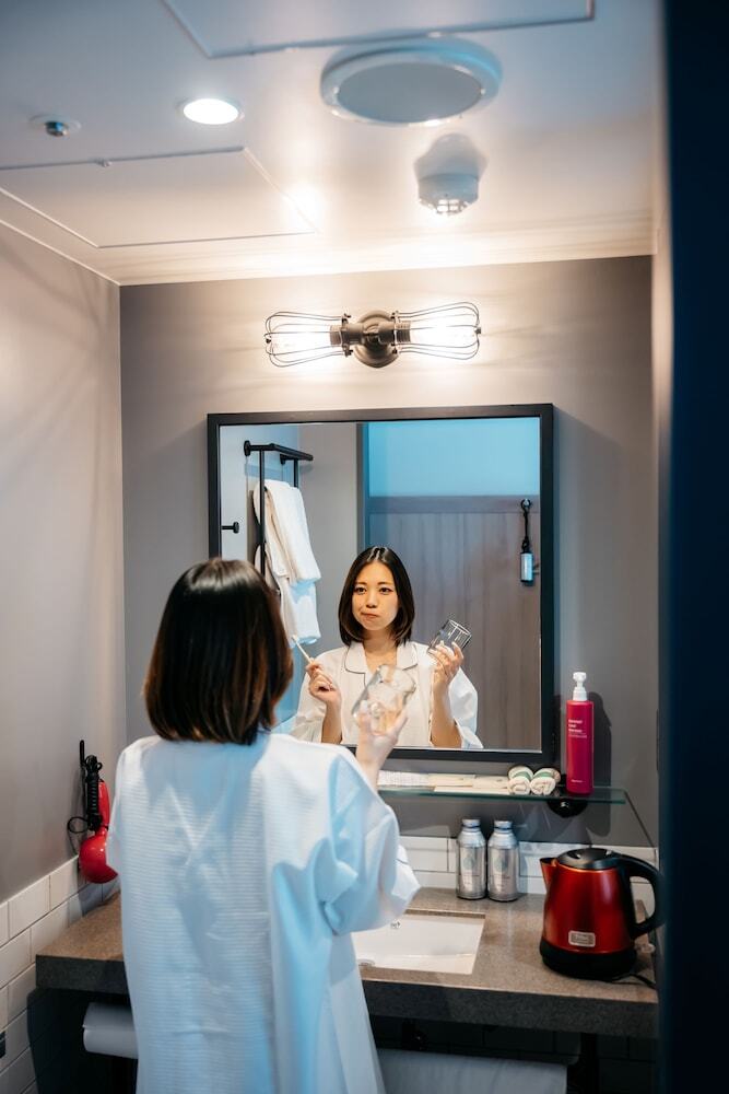 Hotel Moxy Osaka Umeda