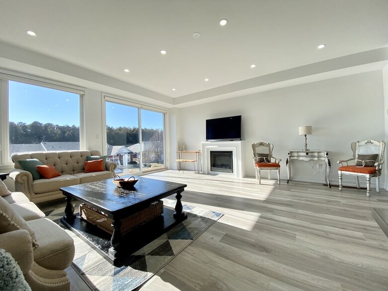 Hotel Luxurious Waterfront Retreat