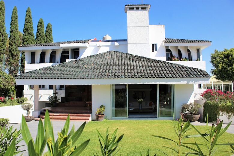 Santo Refugio Heritage Hotel