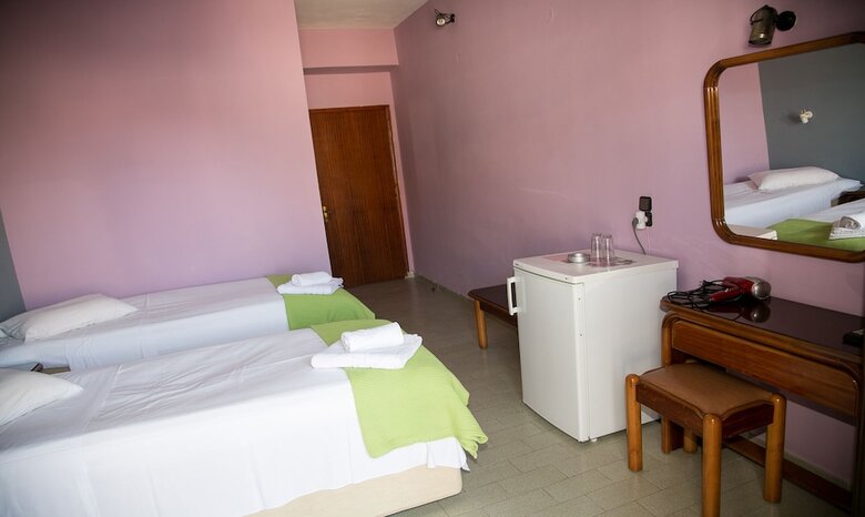 Petania Hotel & Apartments