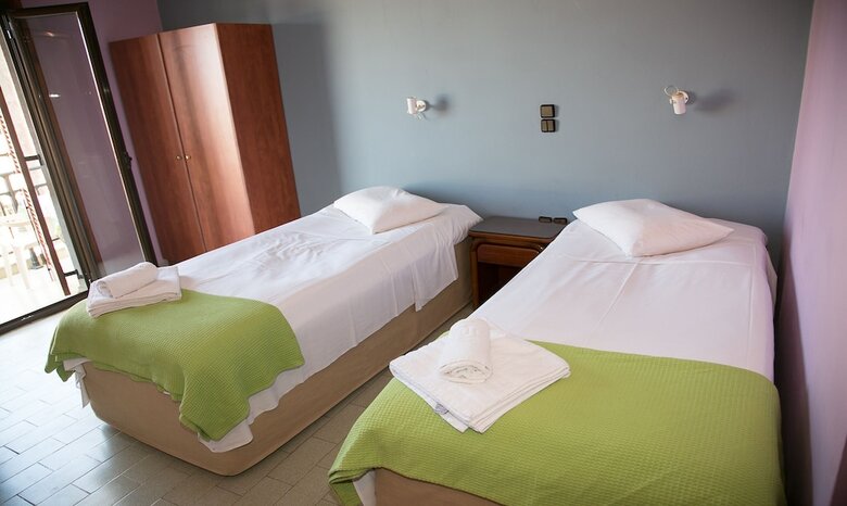 Petania Hotel & Apartments