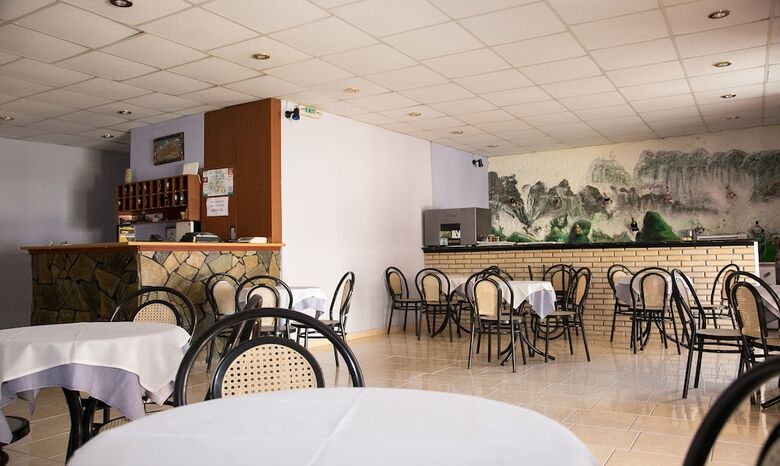 Petania Hotel & Apartments