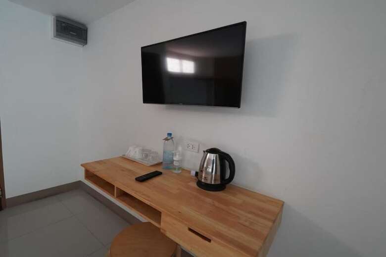 Hotel Roomquest Tha Sala