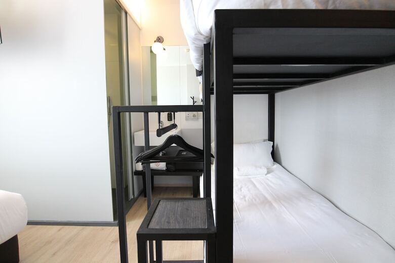Hotel St Signature Bugis Beach, Dayuse, 5 Hours: 4pm-9pm